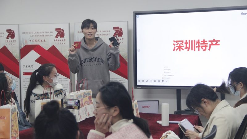目前，市场上的少儿编程教材大致可以分为以下几类：