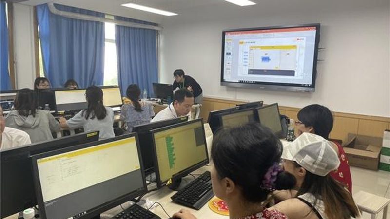 以下是一些焊工培训学校的排名参考，供您参考：